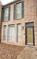 3678 Hidden Dr Apt 2804, San Antonio, TX 78217