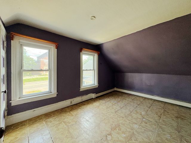 30 First St, Taunton, MA 02780