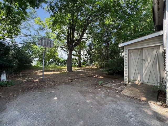 30 First St, Taunton, MA 02780