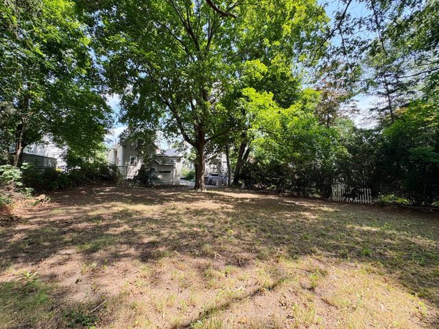 30 First St, Taunton, MA 02780