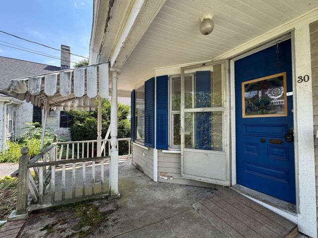 30 First St, Taunton, MA 02780