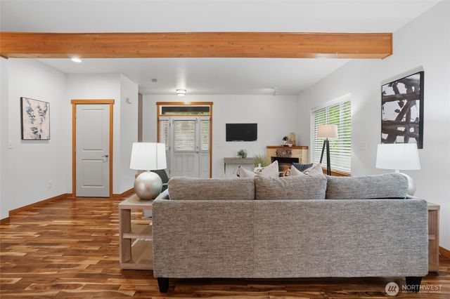 6604 198th Place SW, Lynnwood, WA 98036