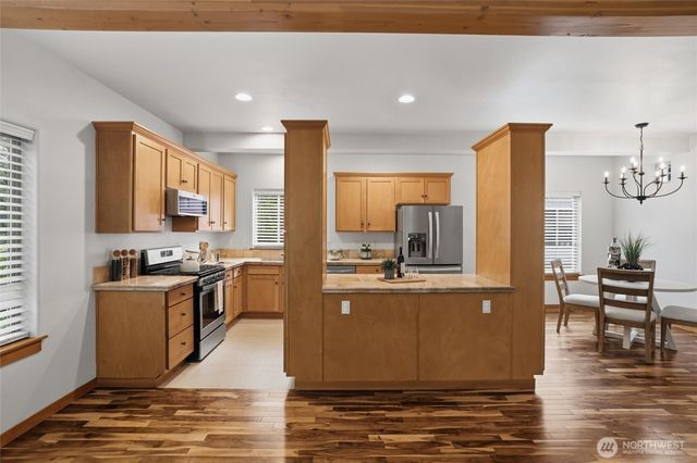 6604 198th Place SW, Lynnwood, WA 98036