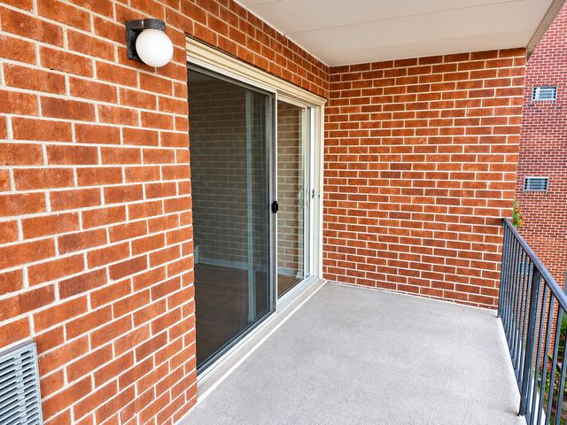 16 E Old Willow Road 304S, Prospect Heights, IL 60070