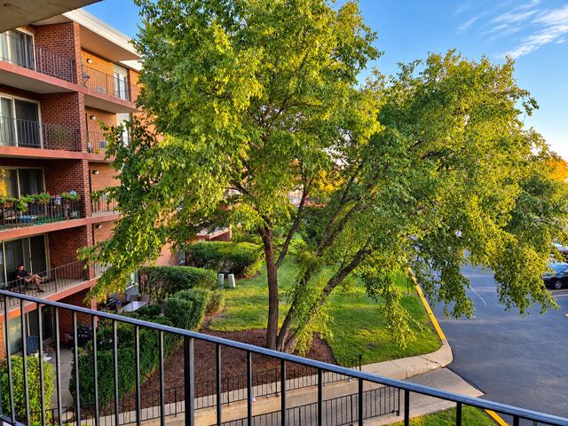 16 E Old Willow Road 304S, Prospect Heights, IL 60070