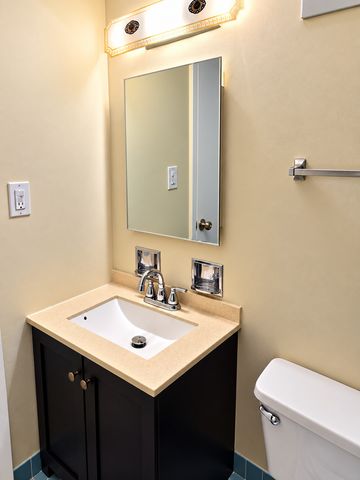 16 E Old Willow Road 304S, Prospect Heights, IL 60070