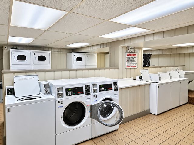 16 E Old Willow Road 304S, Prospect Heights, IL 60070