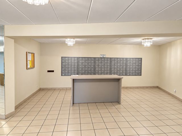 16 E Old Willow Road 304S, Prospect Heights, IL 60070