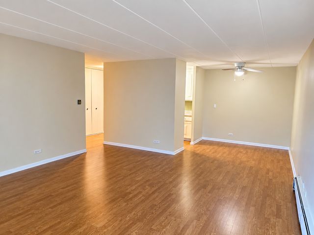 16 E Old Willow Road 304S, Prospect Heights, IL 60070