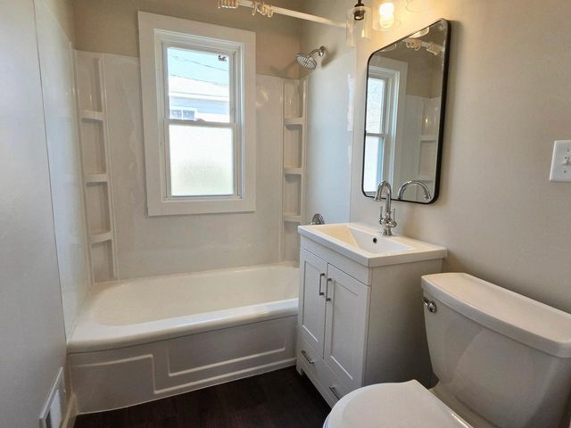 7212 W Silver Spring DRIVE, Milwaukee, WI 53218