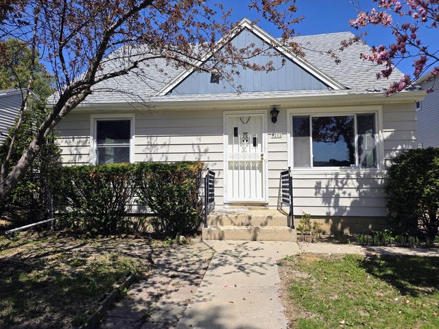 7212 W Silver Spring DRIVE, Milwaukee, WI 53218