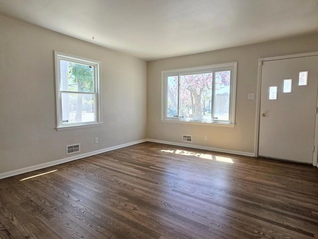 7212 W Silver Spring DRIVE, Milwaukee, WI 53218