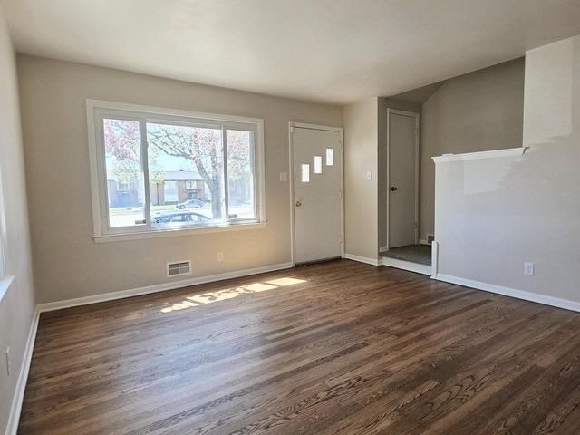 7212 W Silver Spring DRIVE, Milwaukee, WI 53218