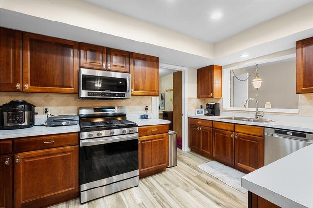 2122 RAMBLEWOOD LANE, Brandon, FL 33510