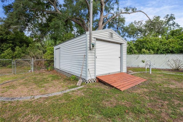 2122 RAMBLEWOOD LANE, Brandon, FL 33510