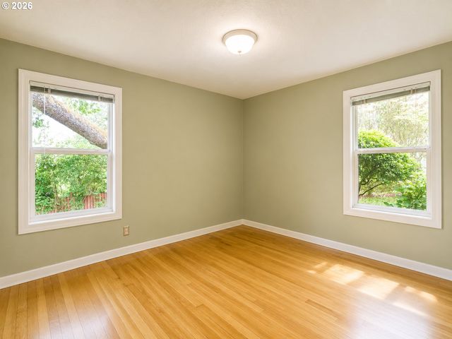 6470 Sw OLD SCHOLLS FERRY Rd, Portland, OR 97223