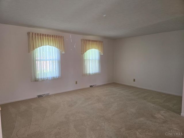 1128 N Frieda Drive, Fairfield, OH 45014