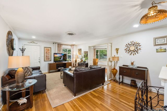 1035 Shook, San Antonio, TX 78212