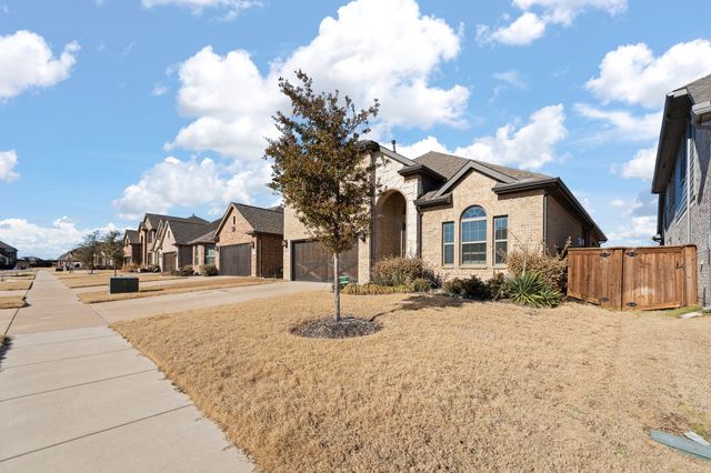 2603 Thornhill Lane, Mansfield, TX 76084