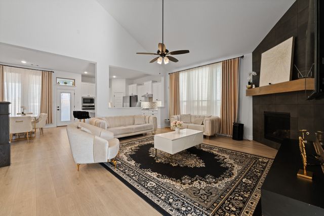 2603 Thornhill Lane, Mansfield, TX 76084