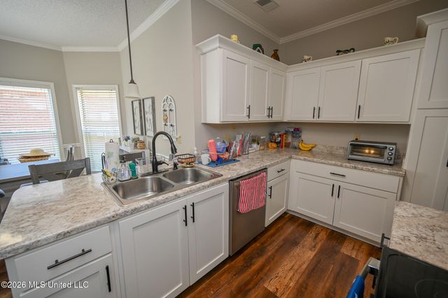 7169 N Swinnea Ridge, Southaven, MS 38671