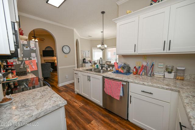 7169 N Swinnea Ridge, Southaven, MS 38671