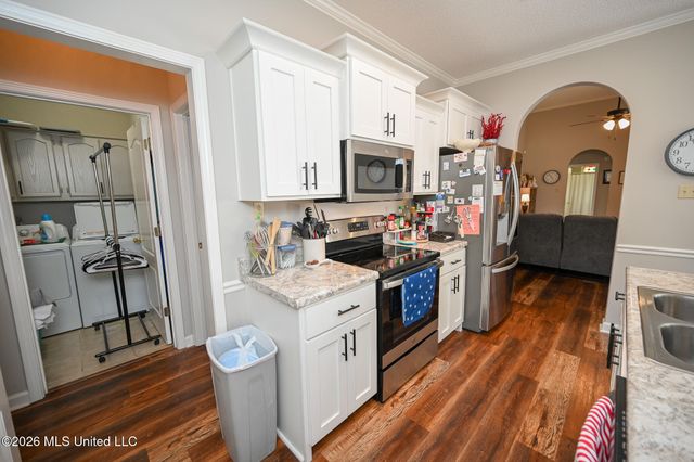 7169 N Swinnea Ridge, Southaven, MS 38671