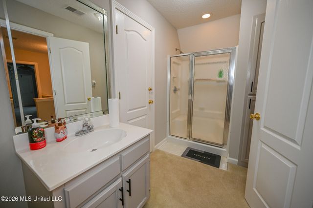 7169 N Swinnea Ridge, Southaven, MS 38671
