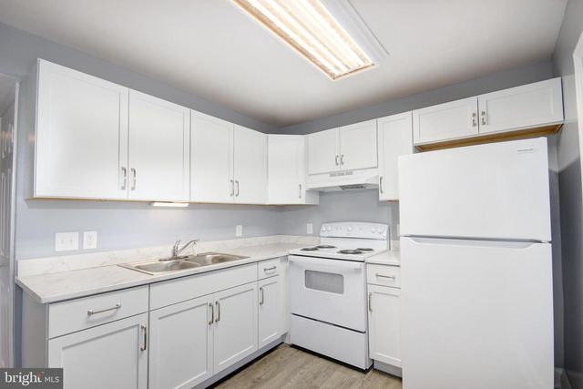 321 CARROLTON AVE, Salisbury, MD 21804