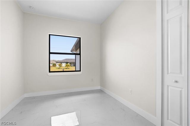 2100 NW 21st ST, Cape Coral, FL 33993