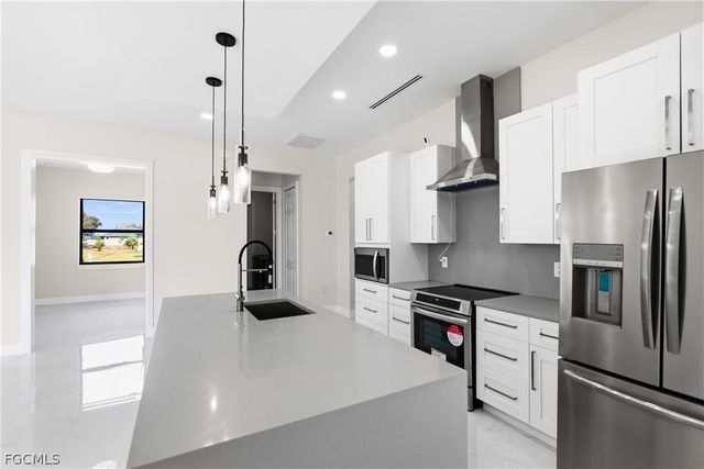 2100 NW 21st ST, Cape Coral, FL 33993