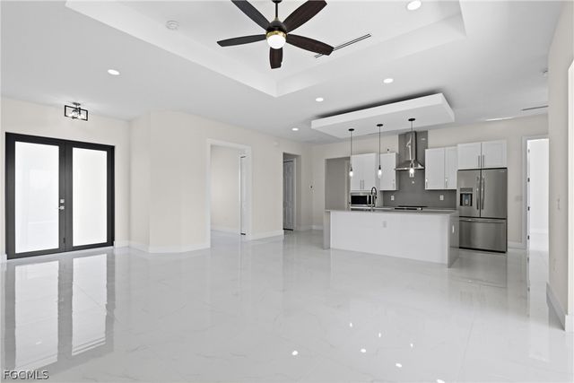 2100 NW 21st ST, Cape Coral, FL 33993