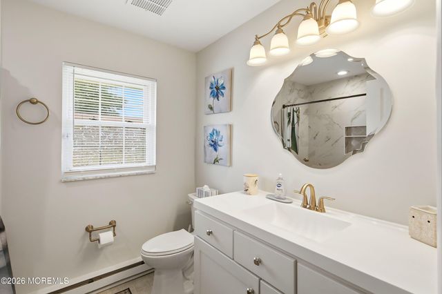 675D New Castle Court, Lakewood, NJ 08701