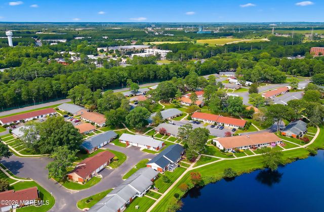 675D New Castle Court, Lakewood, NJ 08701