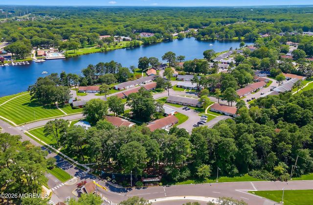 675D New Castle Court, Lakewood, NJ 08701