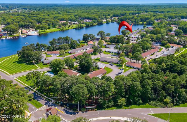 675D New Castle Court, Lakewood, NJ 08701