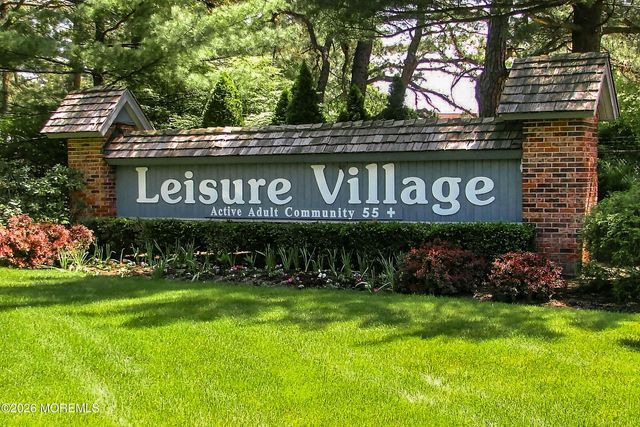 675D New Castle Court, Lakewood, NJ 08701