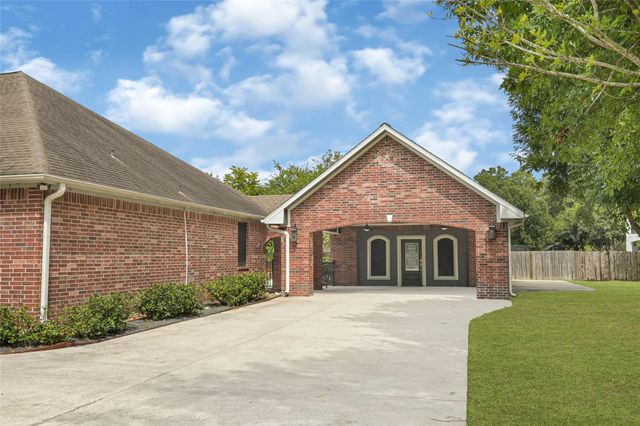 19763 Irenell Dr, Porter, TX 77365