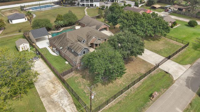 19763 Irenell Dr, Porter, TX 77365