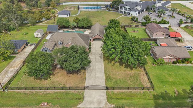 19763 Irenell Dr, Porter, TX 77365