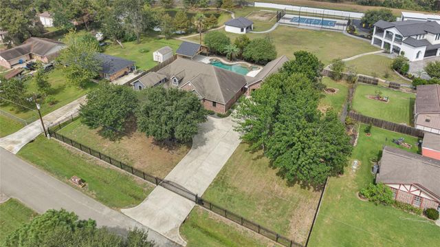 19763 Irenell Dr, Porter, TX 77365