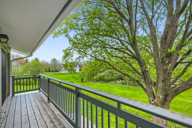 6500 Rowland Road, Huntley, IL 60142