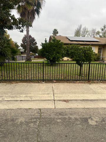 2401 Claridge Ln, Stockton, CA 95210