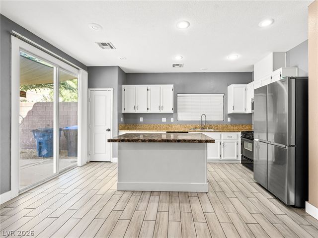 5629 Granville Lake Street, North Las Vegas, NV 89031