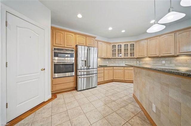 844 Greenfield LN, Chesapeake, VA 23322