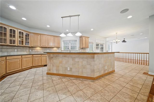 844 Greenfield LN, Chesapeake, VA 23322