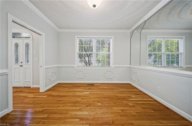 844 Greenfield LN, Chesapeake, VA 23322