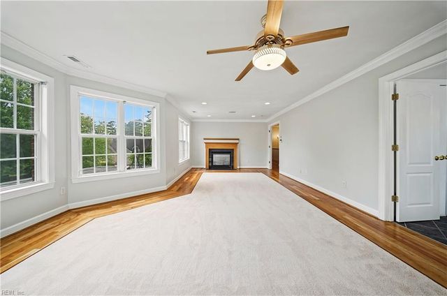 844 Greenfield LN, Chesapeake, VA 23322
