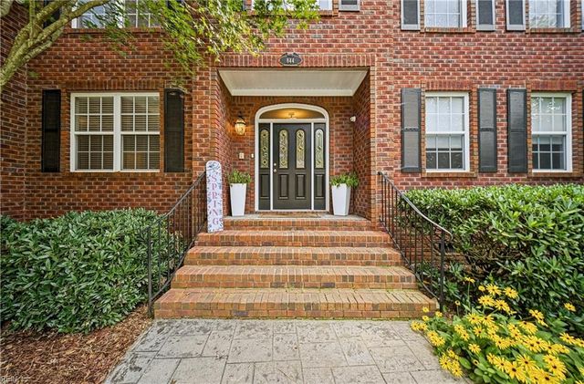 844 Greenfield LN, Chesapeake, VA 23322