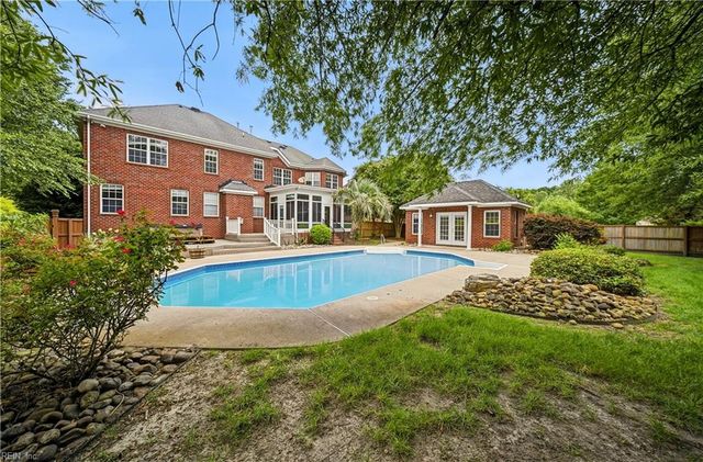 844 Greenfield LN, Chesapeake, VA 23322